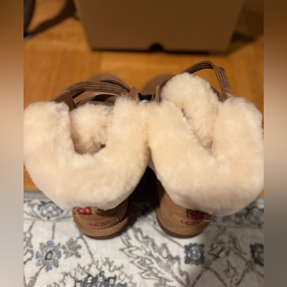 🆕 UGG Classic Mini Alpine Bootie🥰 - Picture 7 of 16